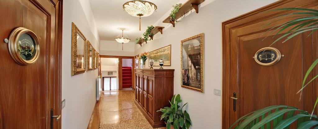 Casa Rezzonico Bed & Breakfast Венеция Екстериор снимка