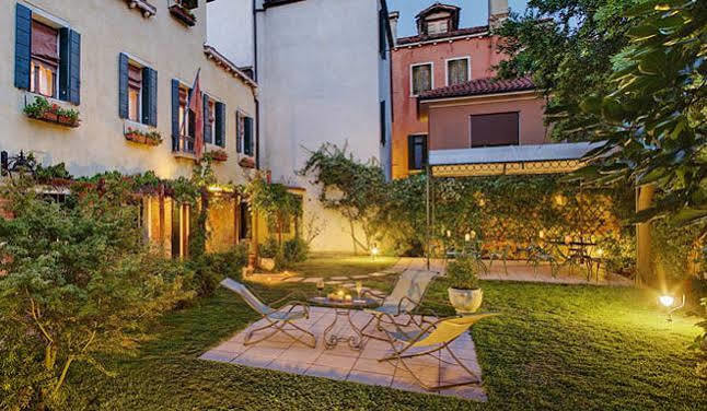 Casa Rezzonico Bed & Breakfast Венеция Екстериор снимка